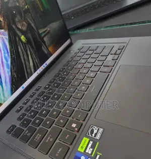 New Laptop Asus ROG Zephyrus G16 16GB Intel Core I9 SSD 1T