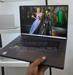 New Laptop Asus ROG Zephyrus G16 16GB Intel Core I9 SSD 1T