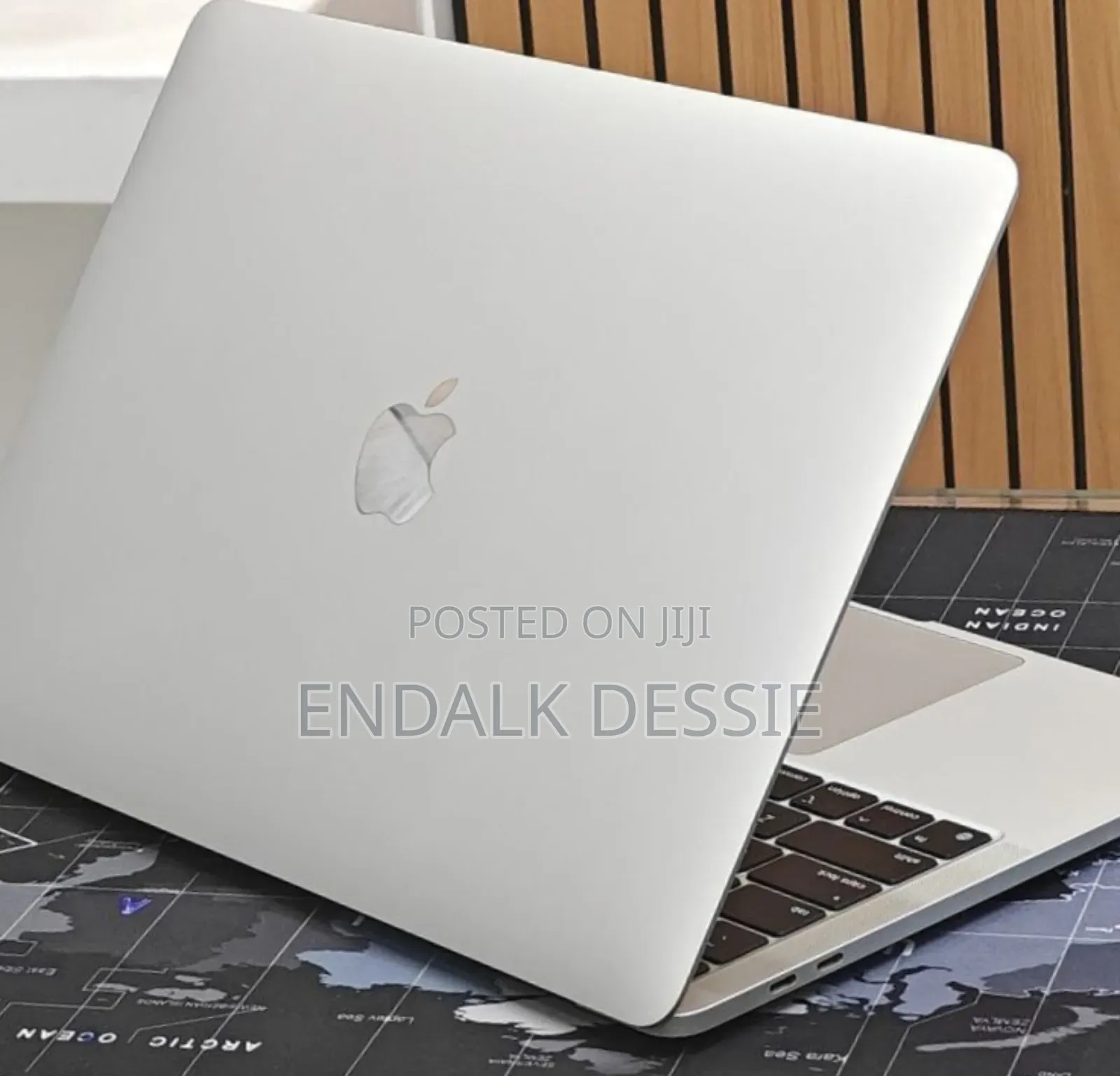 New Laptop Apple MacBook Pro 2022 M2 8GB Apple M2 SSD 256GB