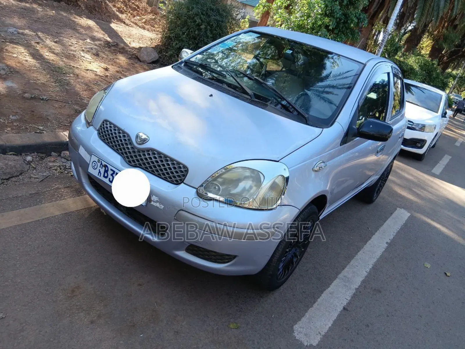 Toyota Vitz 2004 Silver