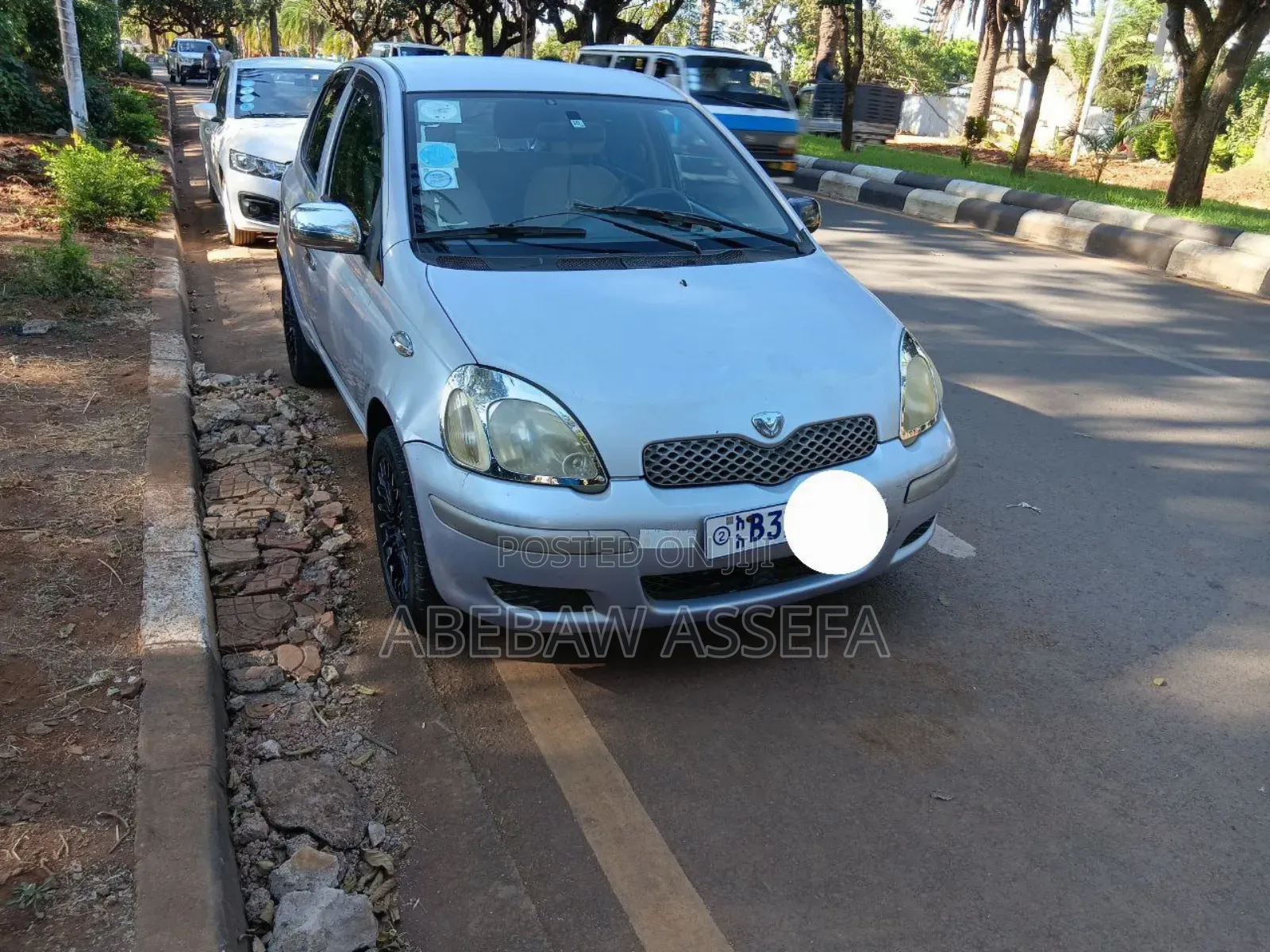 Toyota Vitz 2004 Silver
