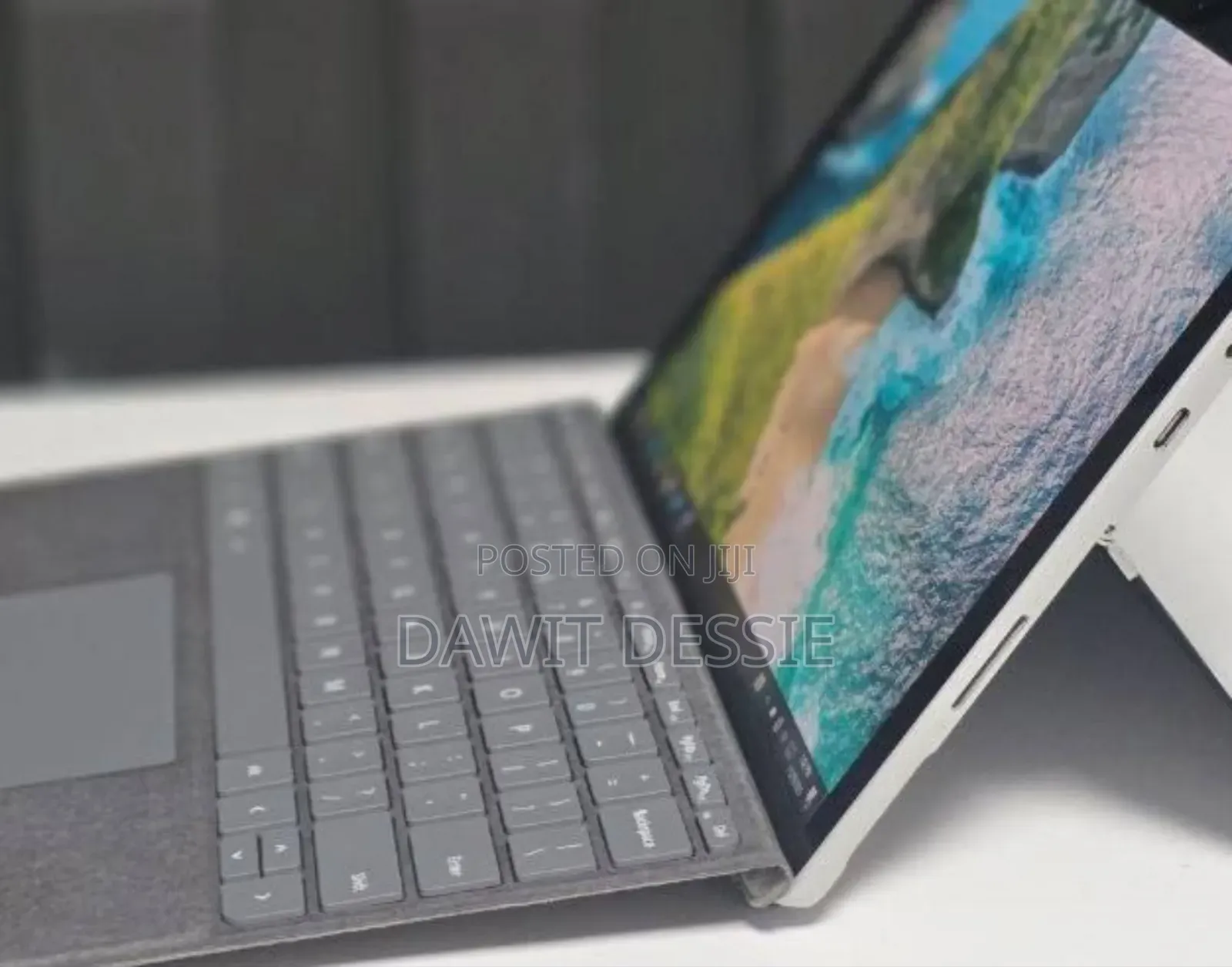 New Laptop Microsoft Surface 8GB SSD 128GB