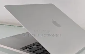 New Laptop Apple MacBook Pro 2022 M2 8GB Apple M2 SSD 256GB