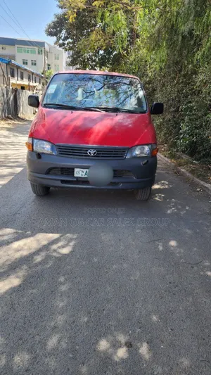 Photo - Toyota HiAce 2005 Red
