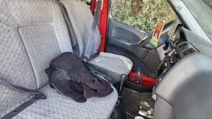 Toyota HiAce 2005 Red