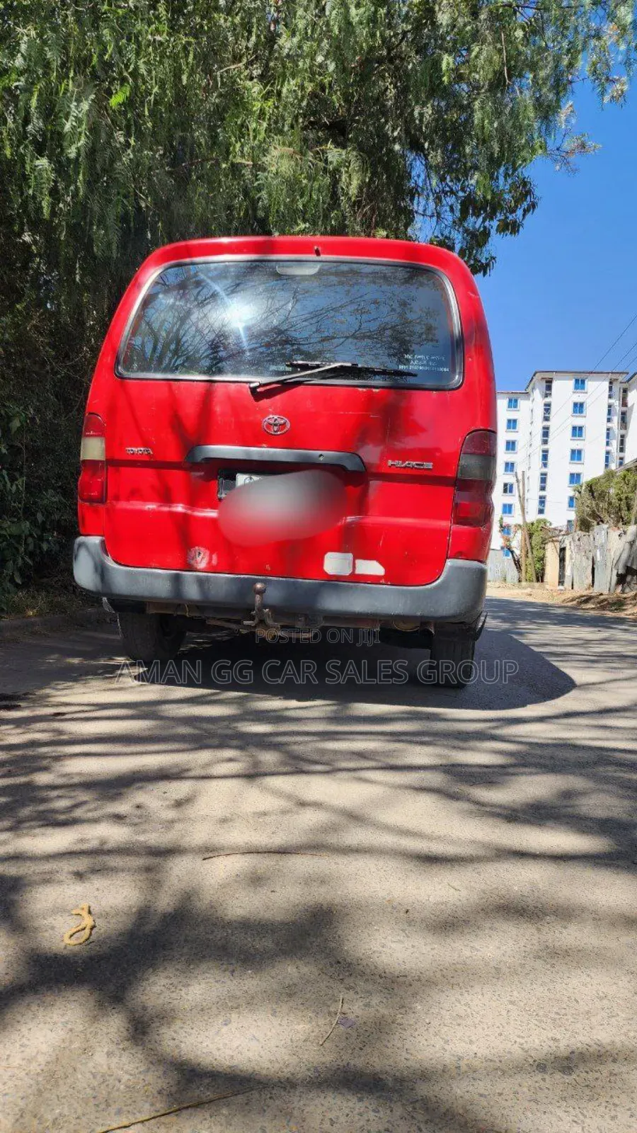 Toyota HiAce 2005 Red