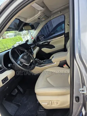 New Toyota Highlander Hybrid 2023 Blue