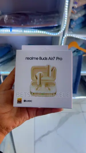 Headset Stereo and Realme Buds Air7 Pro