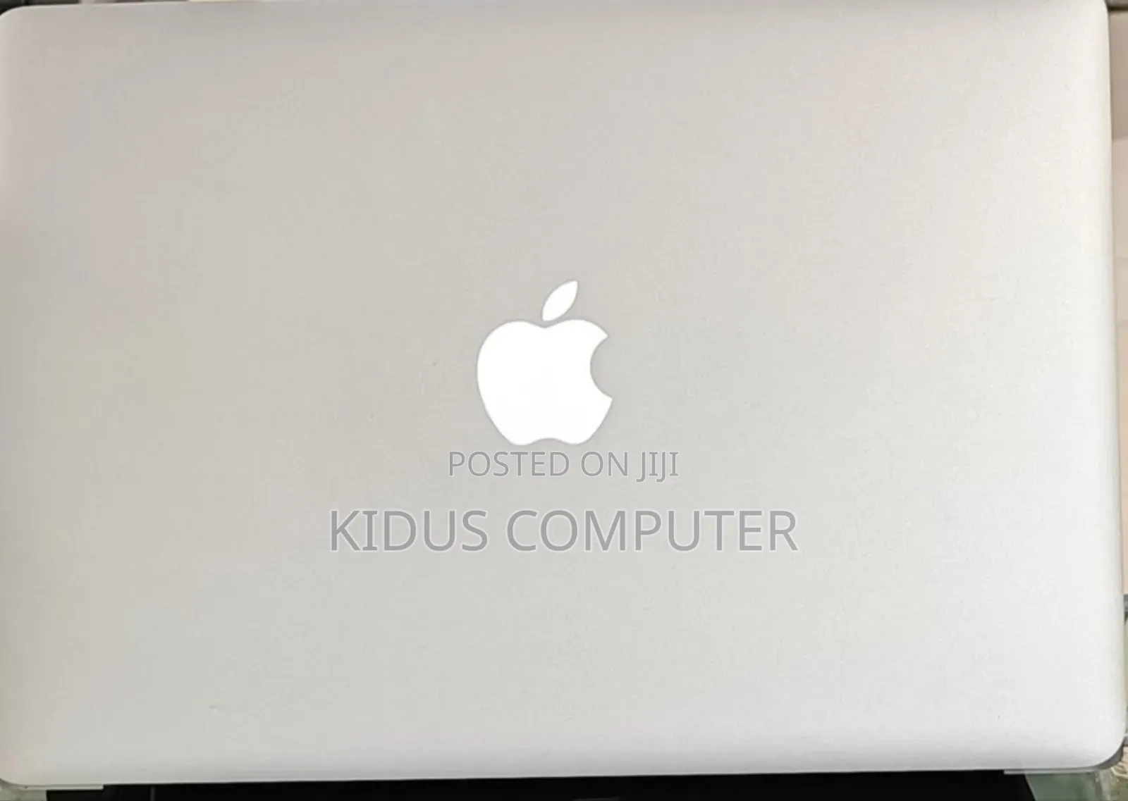 New Laptop Apple MacBook Pro 2017 8GB Intel Core I7 SSD 512GB