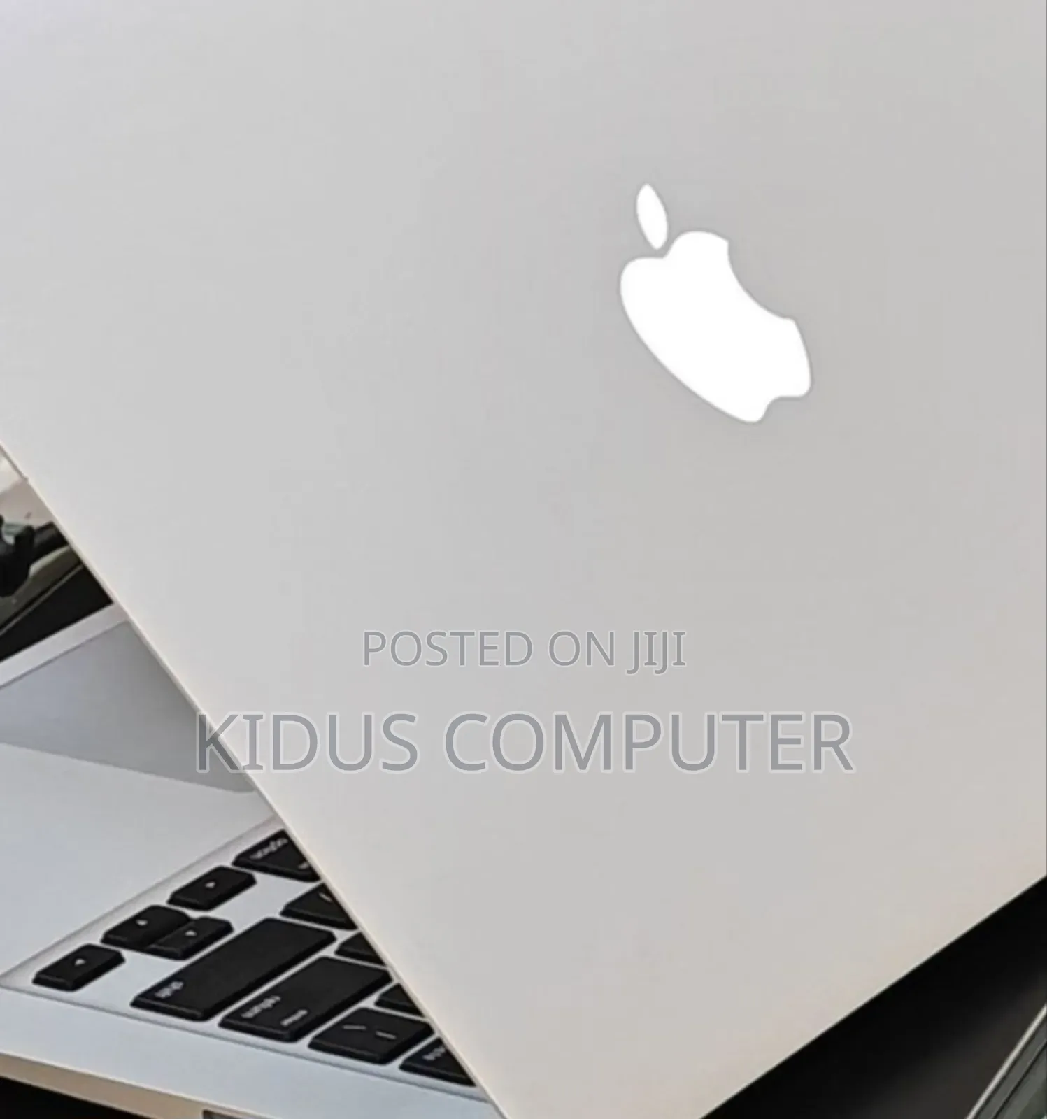 New Laptop Apple MacBook Pro 2017 8GB Intel Core I7 SSD 512GB