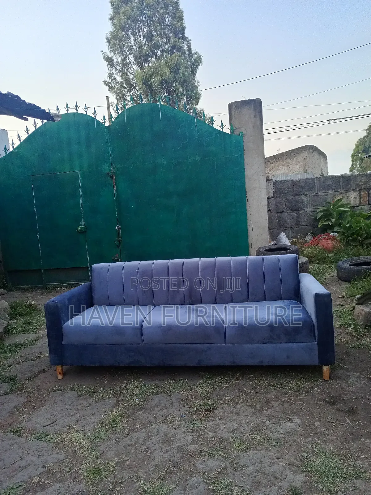 Kingdom Sofa