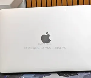 New Laptop Apple MacBook Pro 2023 M2 8GB Apple M2 SSD 256GB
