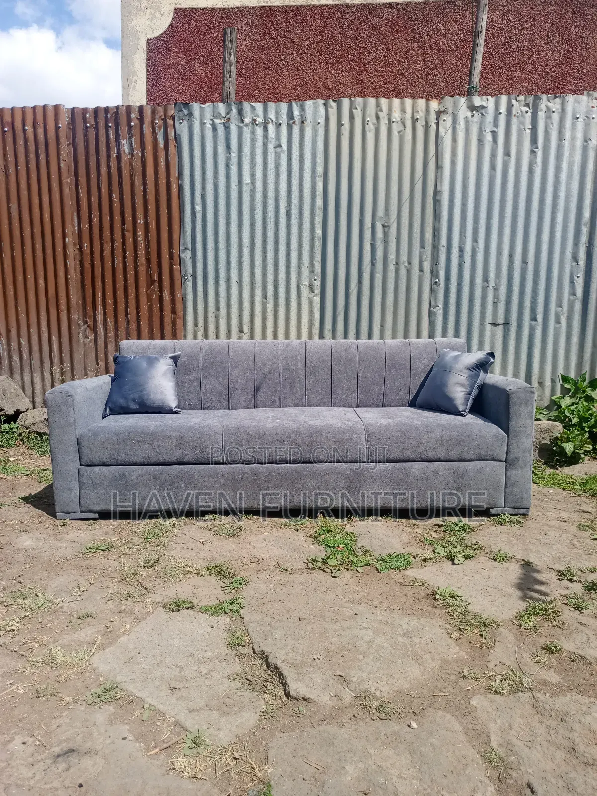 Area Sofa1
