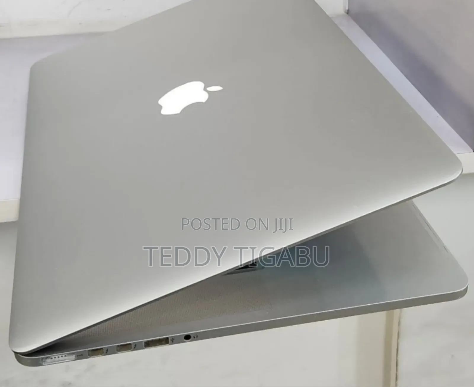New Laptop Apple MacBook Pro 2015 16GB Intel Core I5 SSD 512GB