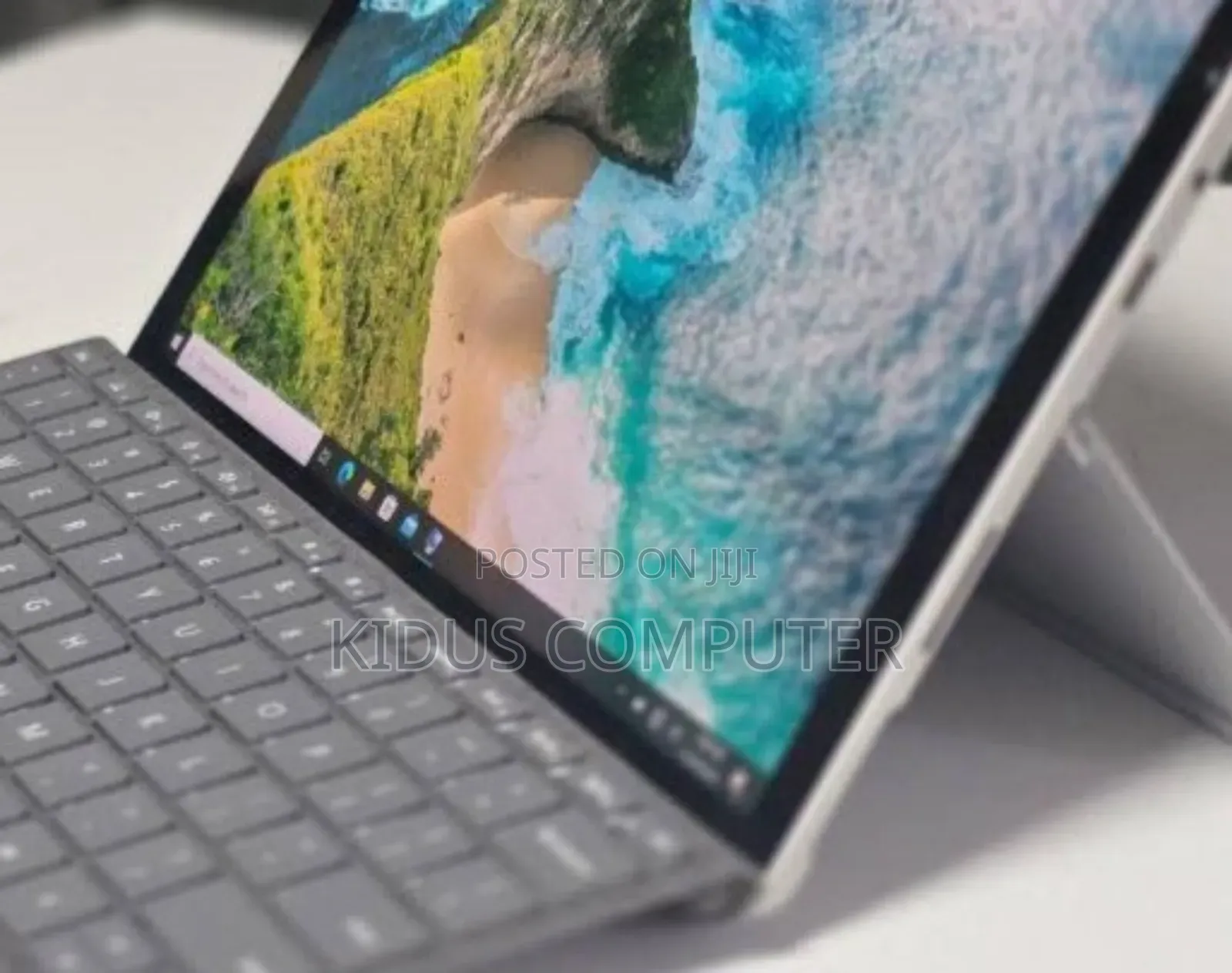 New Laptop Microsoft Surface 8GB SSD 128GB