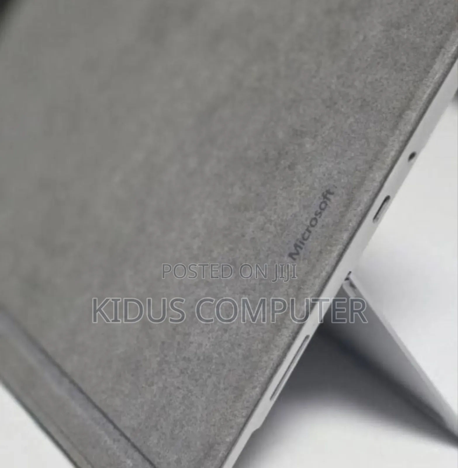 New Laptop Microsoft Surface 8GB SSD 128GB