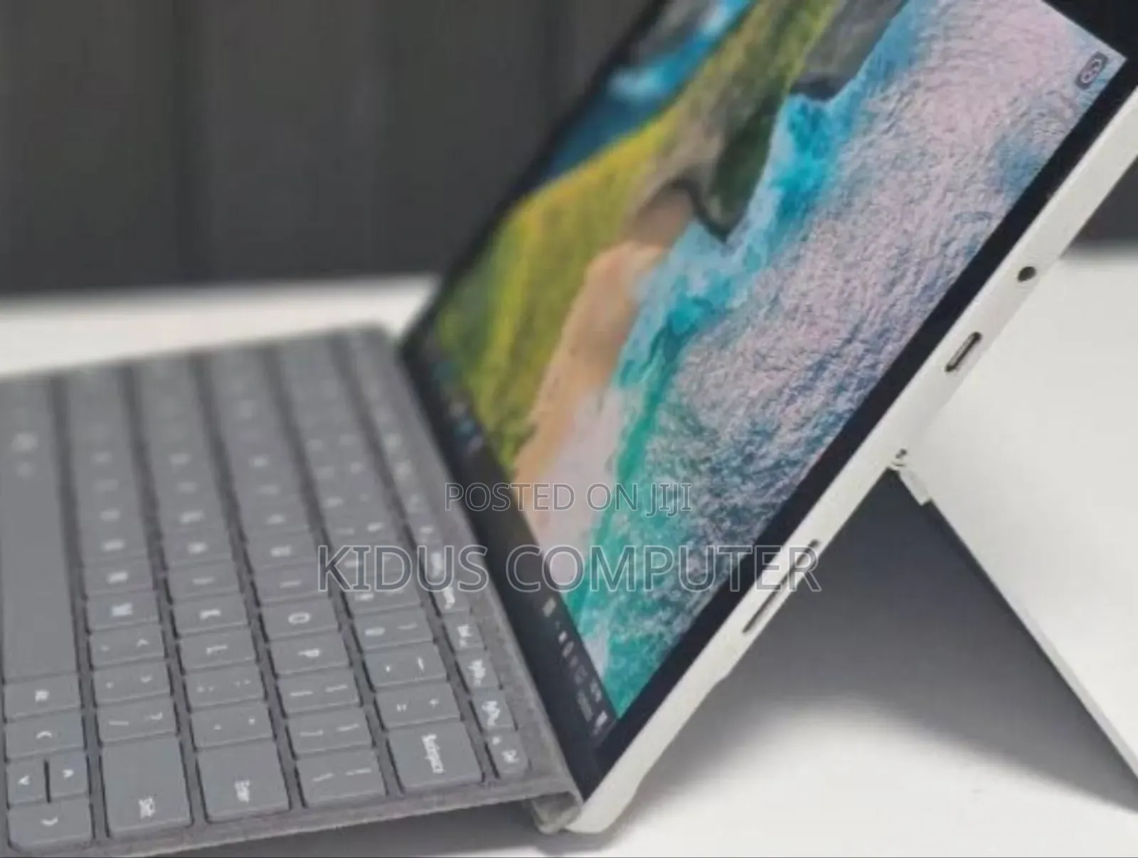 New Laptop Microsoft Surface 8GB SSD 128GB