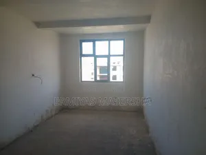 5bdrm House in Akaky Kaliti for sale