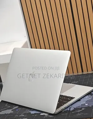 New Laptop Apple MacBook Pro 2022 M2 8GB Apple M2 SSD 256GB