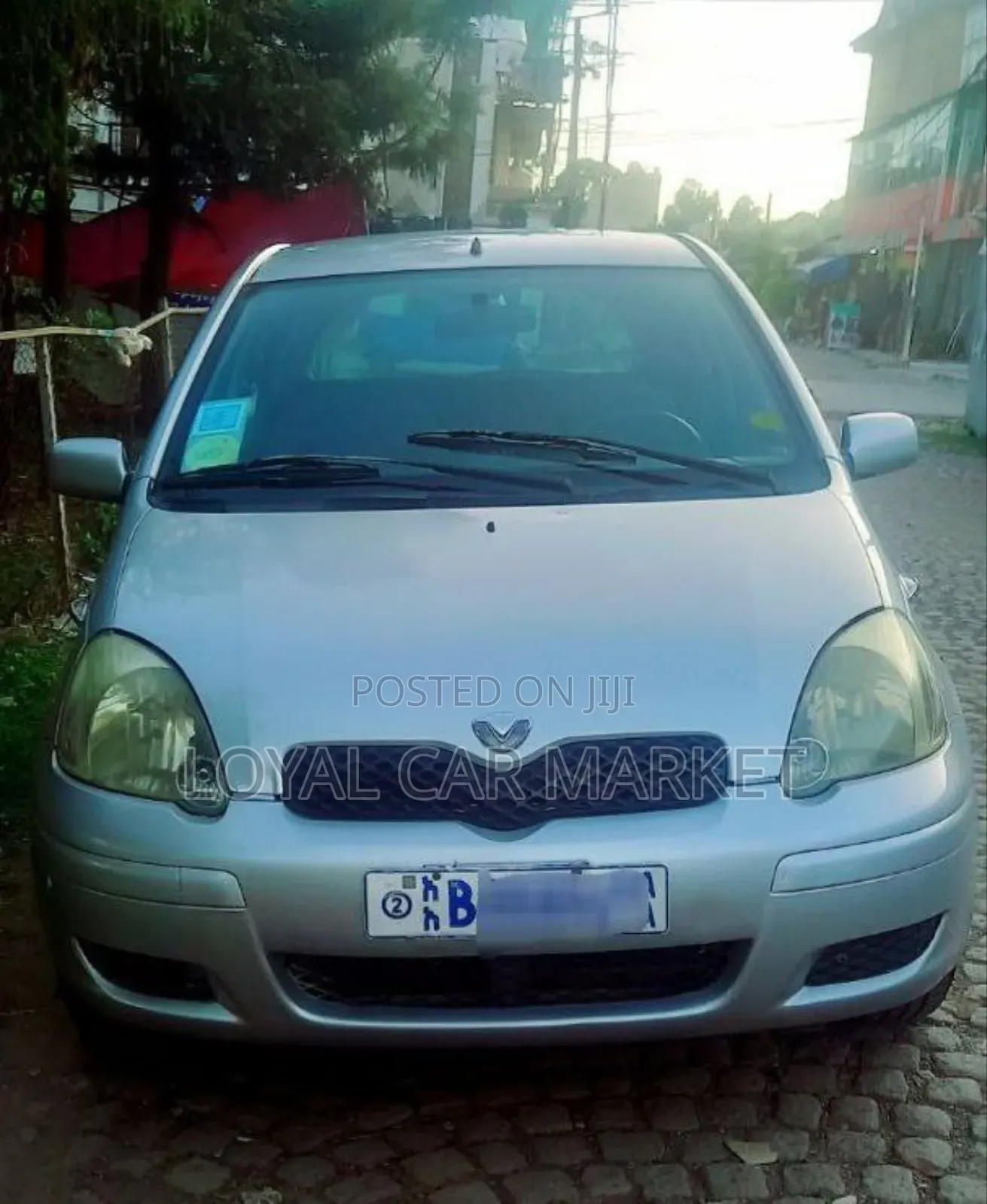 Toyota Vitz 2002 Silver