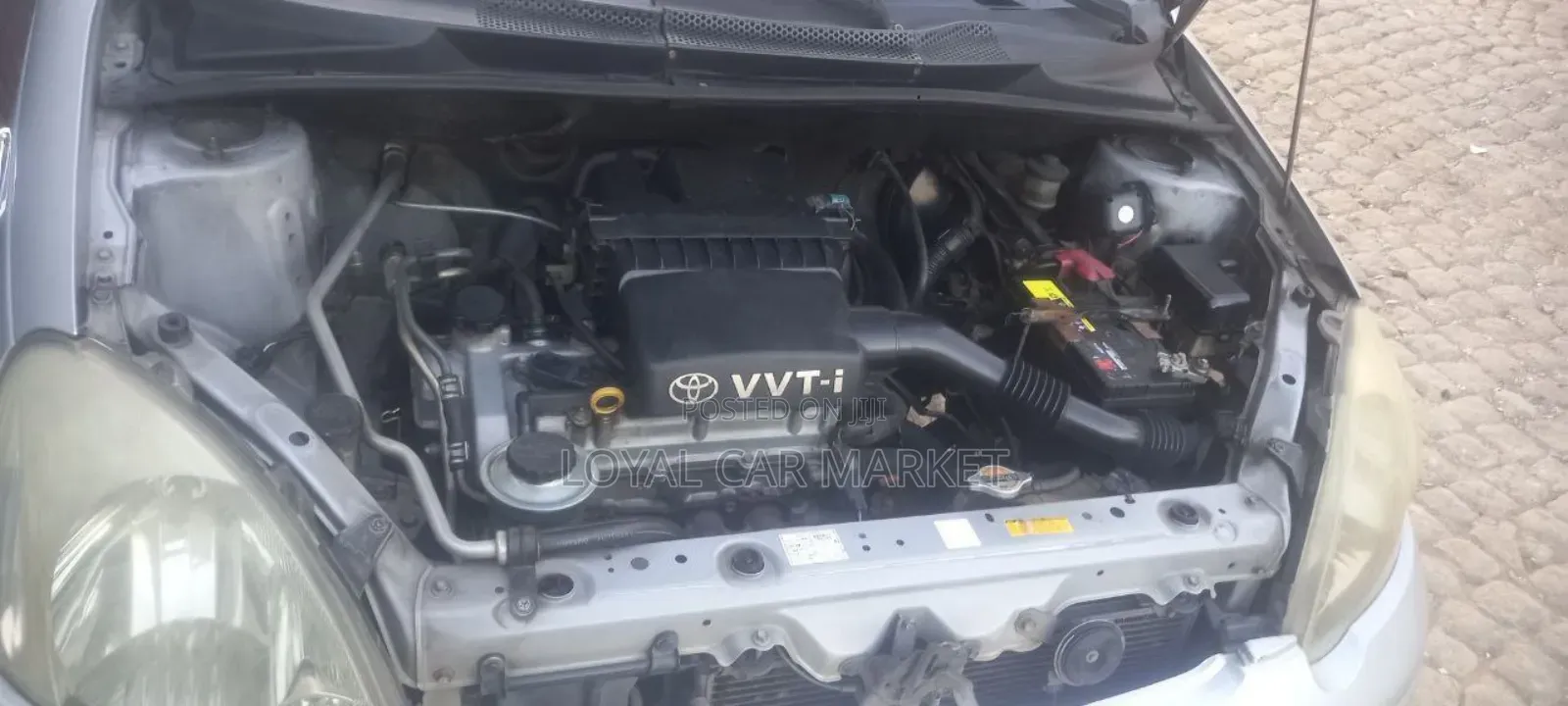 Toyota Vitz 2002 Silver