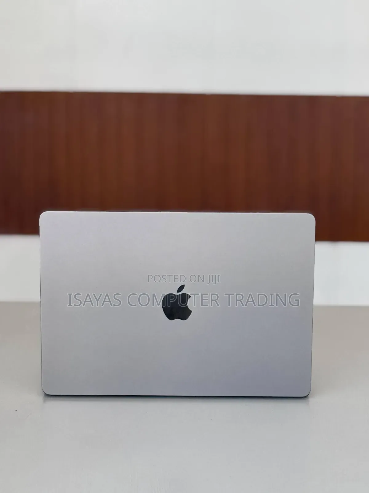 New Laptop Apple MacBook Air 2024 M3 15-Inch 8GB SSD 256GB