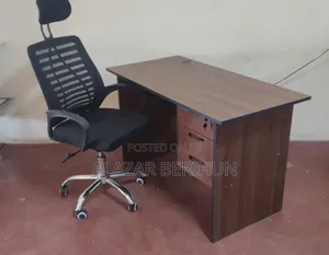 Photo - Quality Office Chair With Table