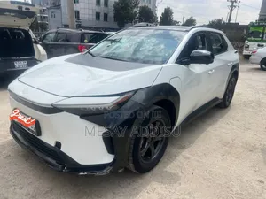 Photo - Toyota bZ4X 2022 White