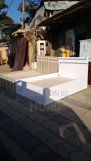 Photo - MDF ላሚኔት አልጋ በ1ሜትር ከ20