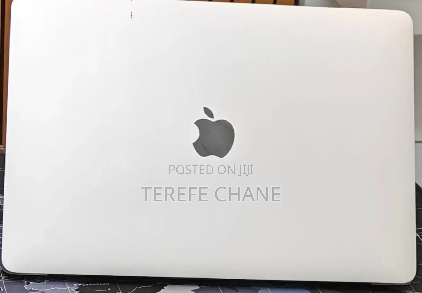 New Laptop Apple MacBook Pro 2022 M2 8GB Intel Core i5 SSD 256GB