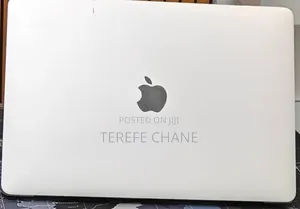 New Laptop Apple MacBook Pro 2022 M2 8GB Intel Core i5 SSD 256GB