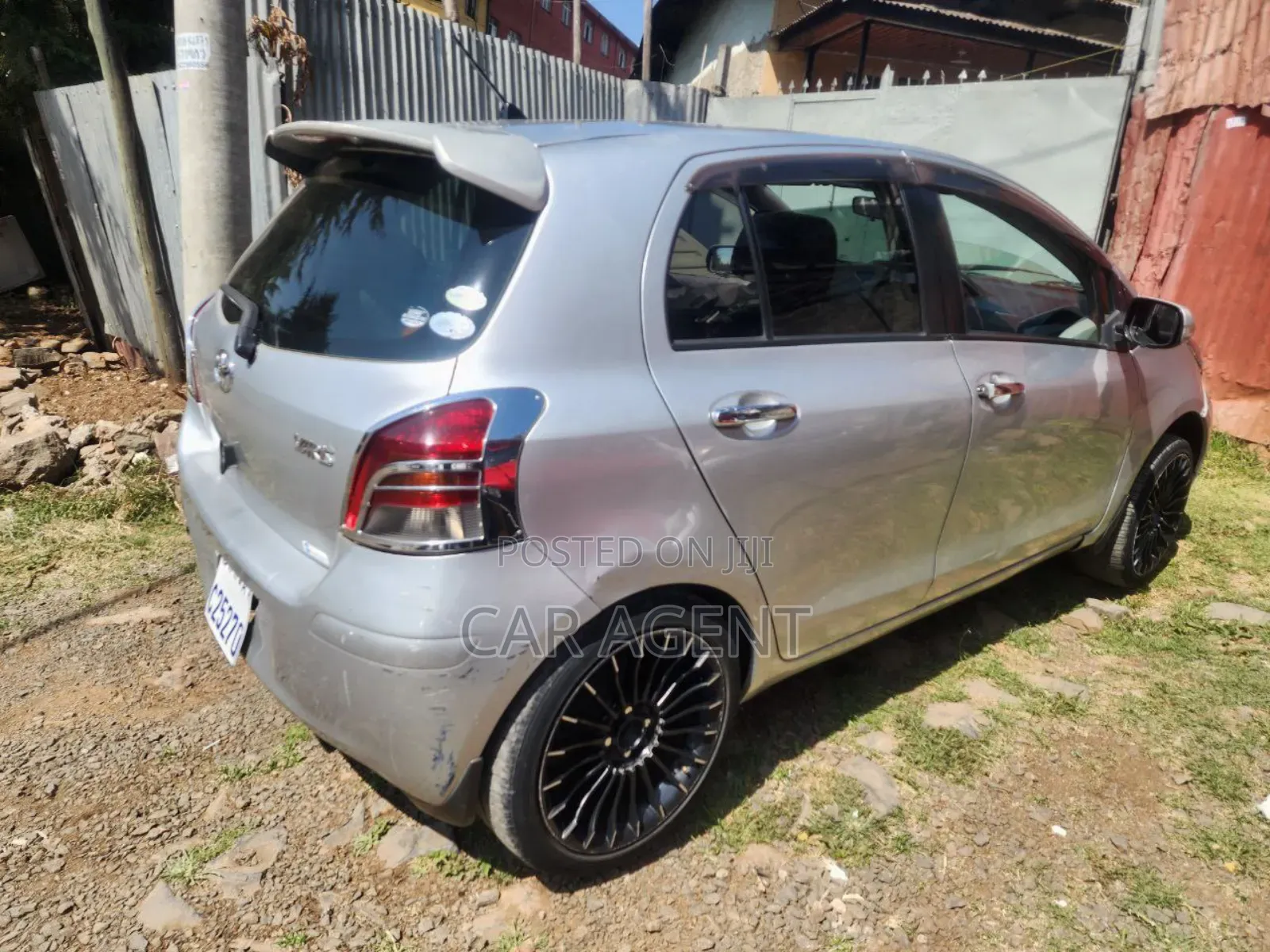 Toyota Yaris 2010 Silver