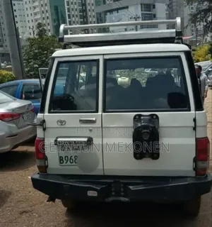 Toyota Land Cruiser 2015 White