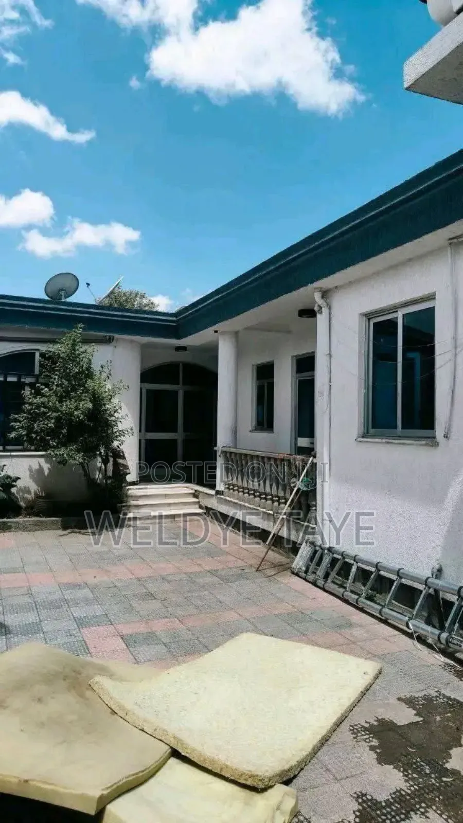 Furnished 4bdrm House in Yeka for sale