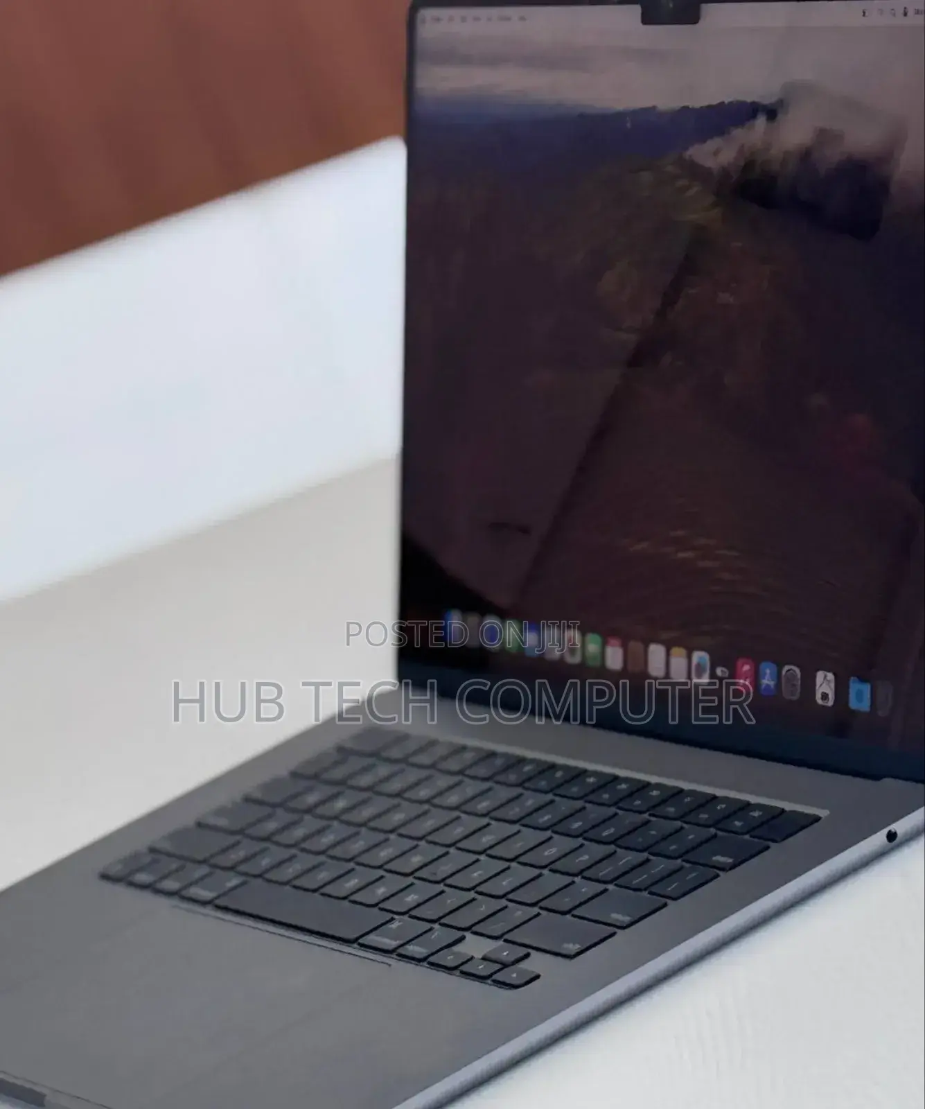 New Laptop Apple MacBook Air 2024 M3 15-Inch 8GB Apple M3 SSD 256GB