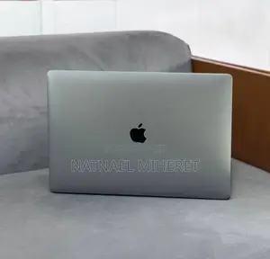 Photo - New Laptop Apple MacBook Pro 2019 16GB Intel Core I7 SSD 512GB