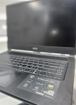 New Laptop MSI Stealth 16 AI Studio 16GB Intel Core i7 SSD 512GB