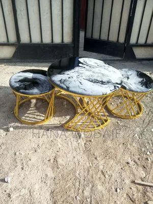 Photo - በኢንፖክሲ የተሰራ የመሀል ጠረንፄዛ