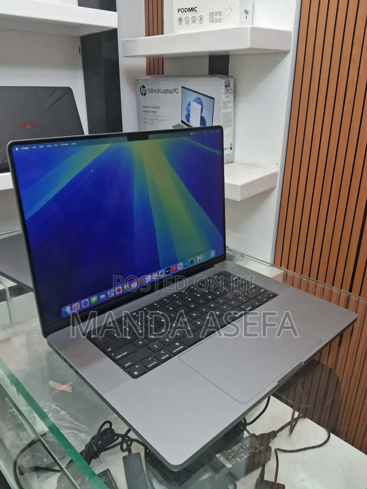 New Laptop Apple MacBook Pro M1 32GB Apple M1 Pro SSD 512GB