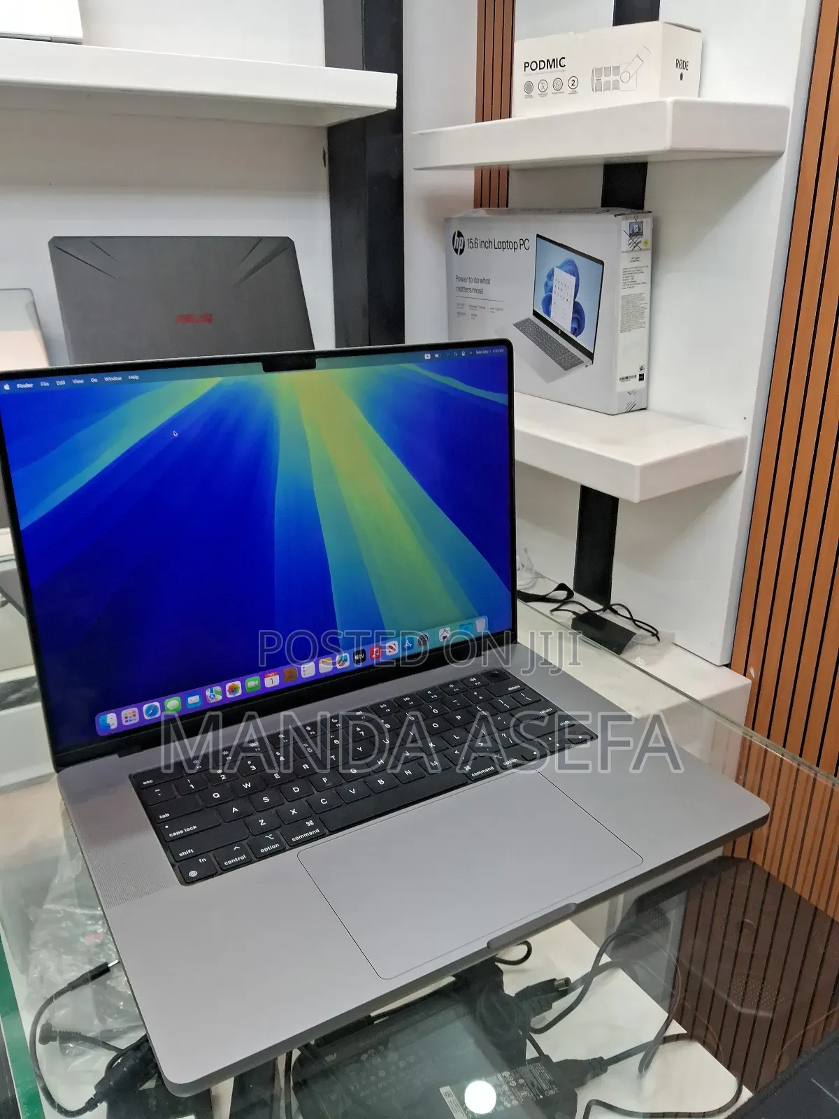 New Laptop Apple MacBook Pro M1 32GB Apple M1 Pro SSD 512GB