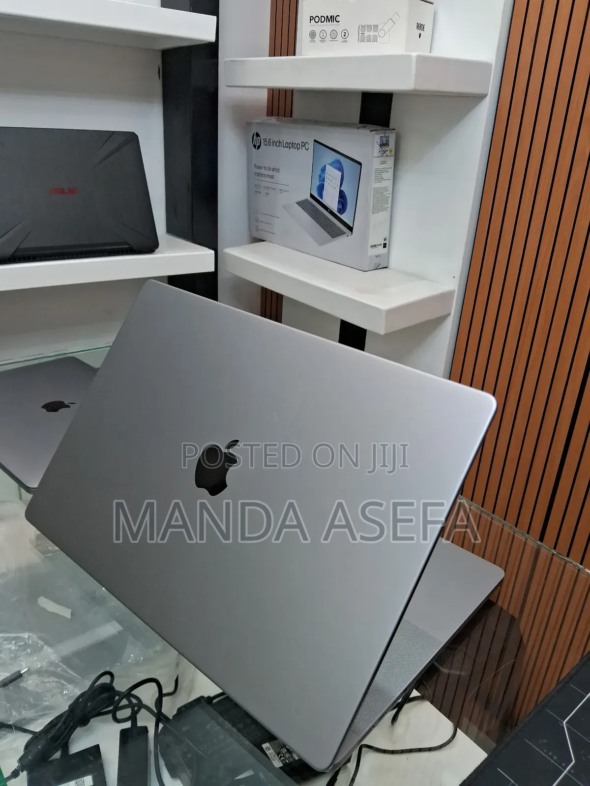 New Laptop Apple MacBook Pro M1 32GB Apple M1 Pro SSD 512GB