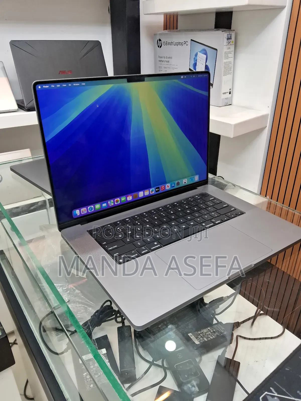 New Laptop Apple MacBook Pro M1 32GB Apple M1 Pro SSD 512GB