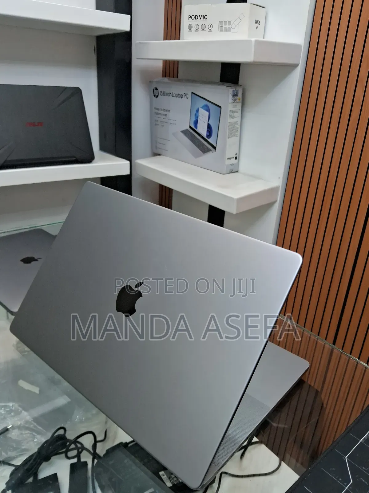 New Laptop Apple MacBook Pro M1 32GB Apple M1 Pro SSD 512GB