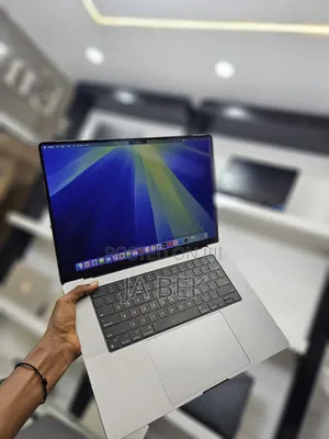 New Laptop Apple MacBook Pro M1 32GB Apple M1 Pro SSD 512GB