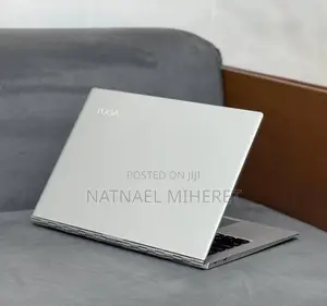 Photo - New Laptop Lenovo Yoga 910 8GB Intel Core I7 SSD 512GB