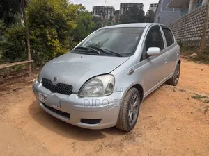 Toyota Vitz 1.0 FWD 3dr 2004 Silver