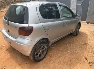 Toyota Vitz 1.0 FWD 3dr 2004 Silver