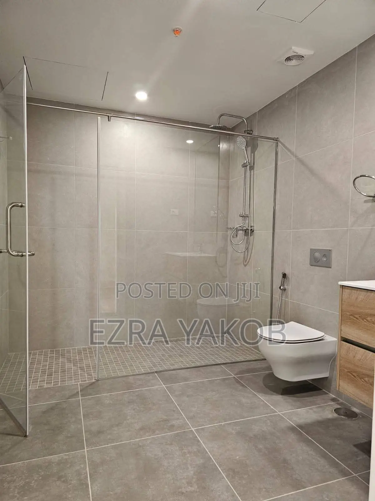 5bdrm Apartment in Kirkos for rent