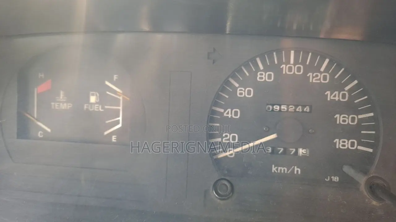 Toyota Land Cruiser 1990 White