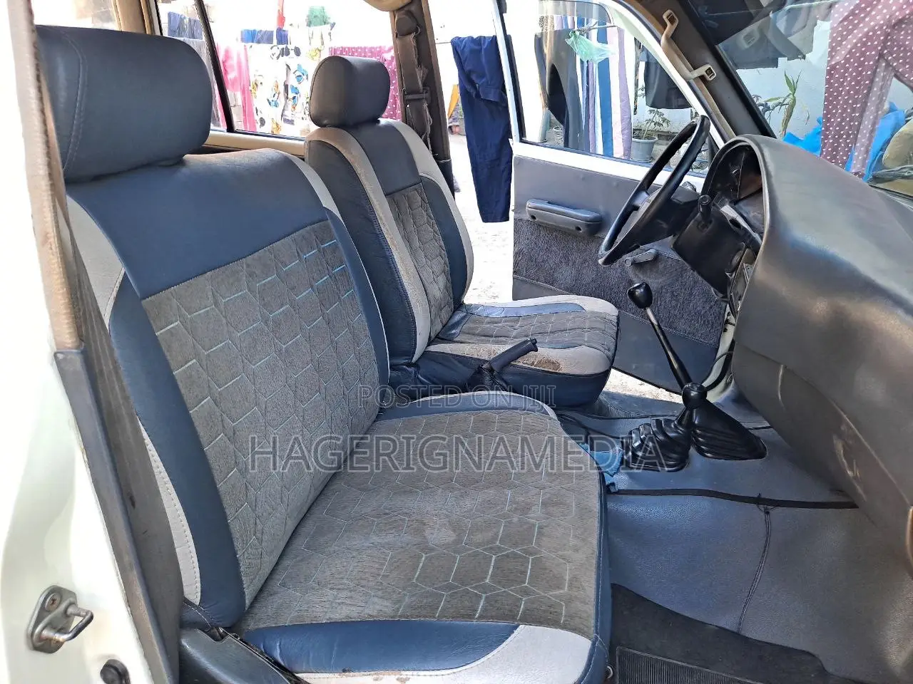 Toyota Land Cruiser 1990 White